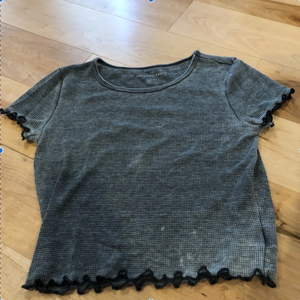 grey crop top